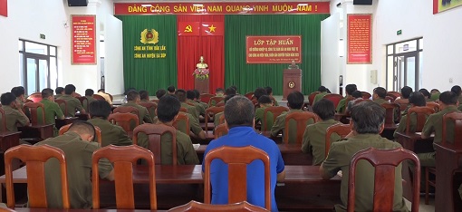 Bồi dưỡng công tác đảm bảo an ninh, trật tự cho công an viên thôn, buôn bán chuyên trách